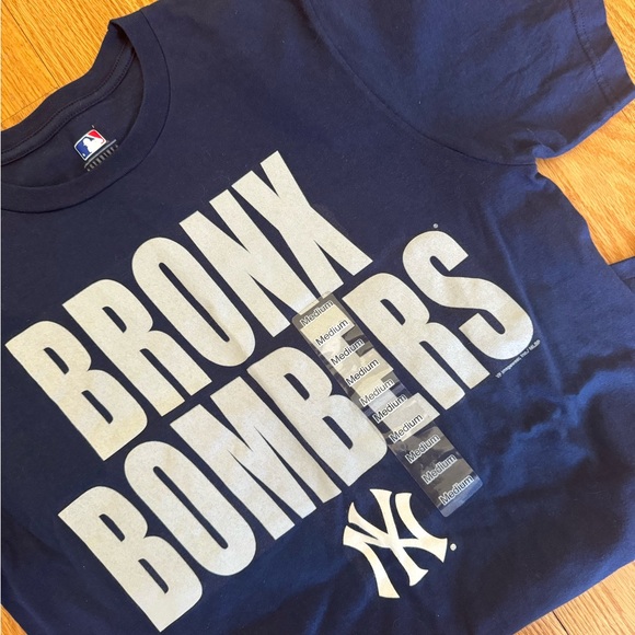 New NWT New York Yankees Bronx bombers women's medium brand new tee T-shirt MLB - Picture 1 of 6